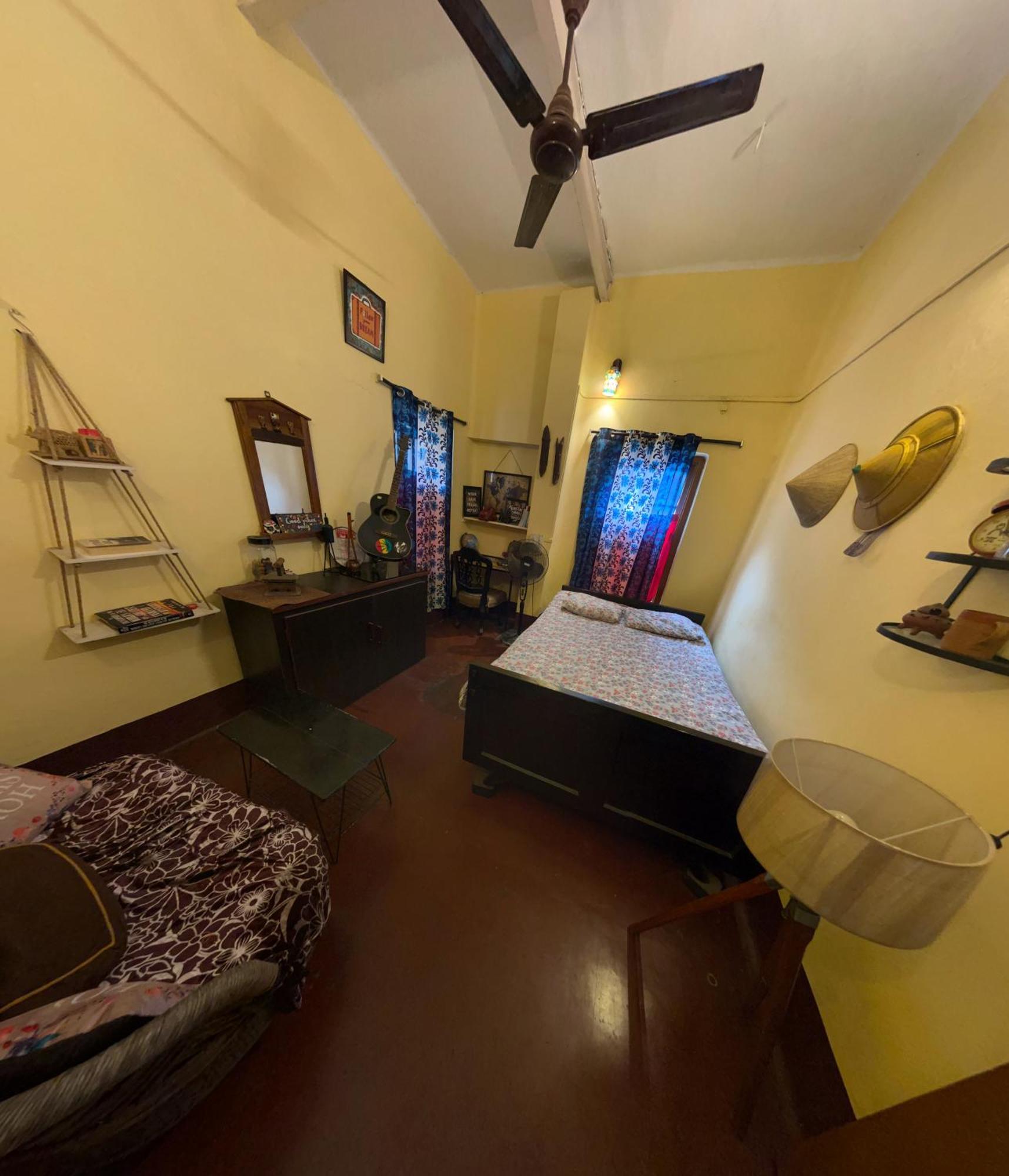 Calcutta Backpackers Homestay -Only For Backpackers & Travellers Eksteriør billede