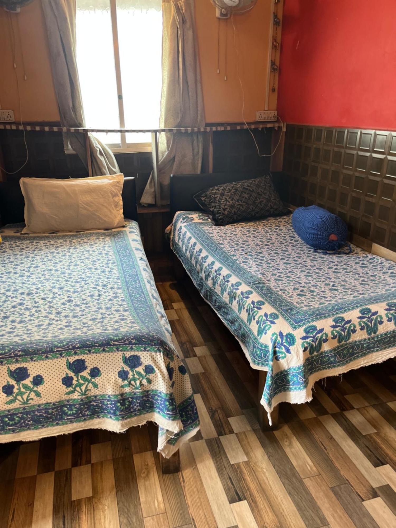Calcutta Backpackers Homestay -Only For Backpackers & Travellers Eksteriør billede
