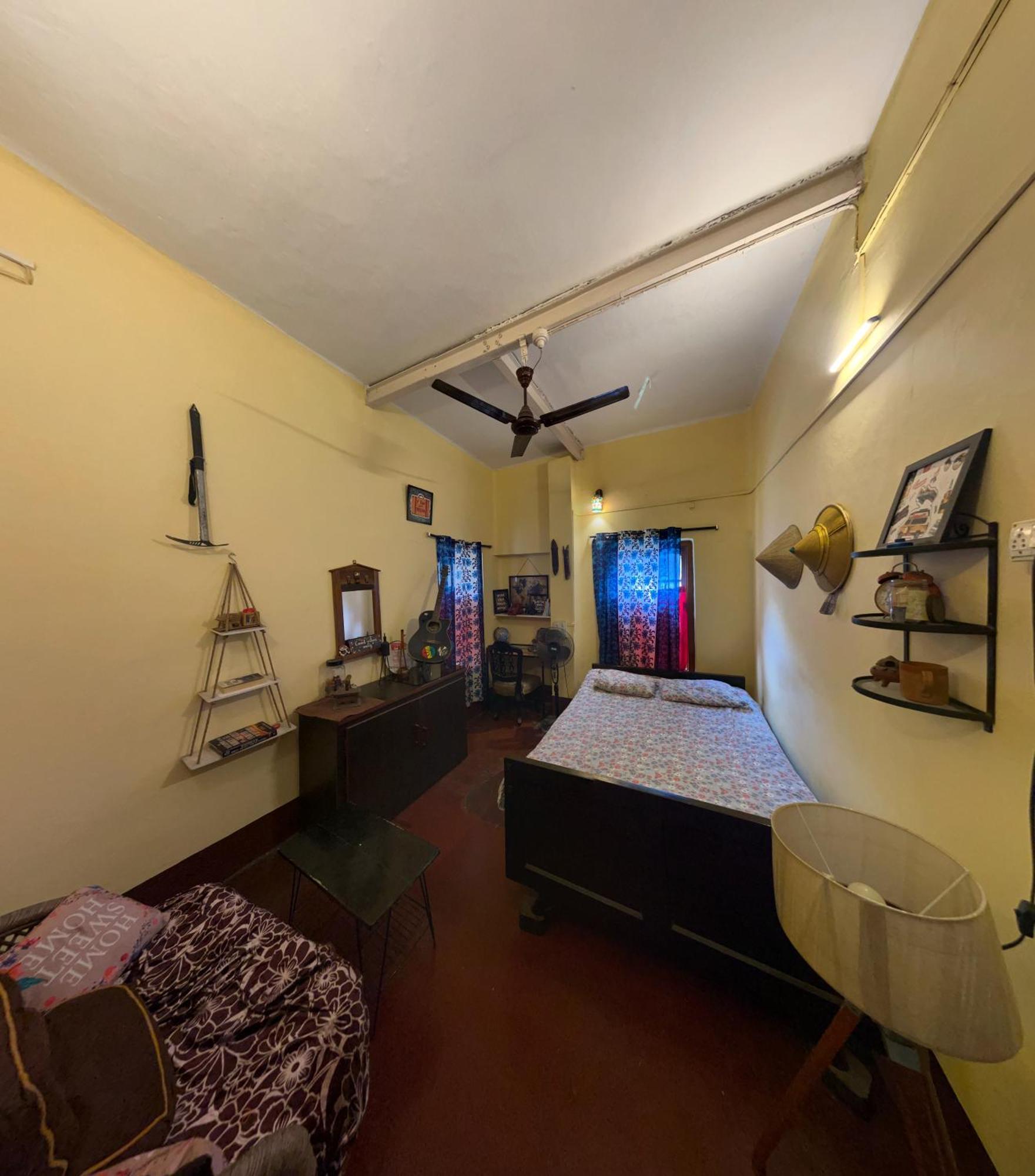 Calcutta Backpackers Homestay -Only For Backpackers & Travellers Eksteriør billede