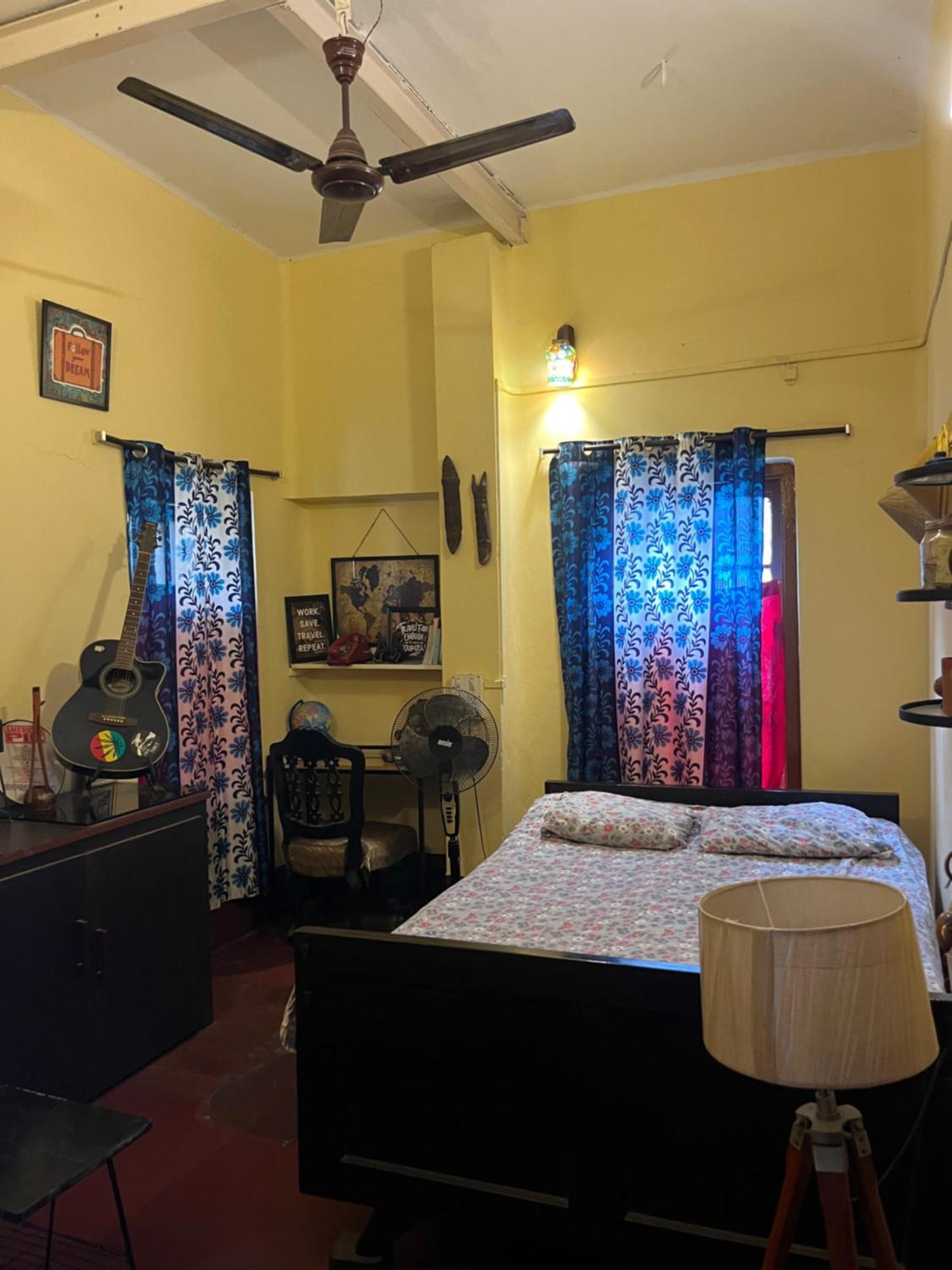 Calcutta Backpackers Homestay -Only For Backpackers & Travellers Eksteriør billede